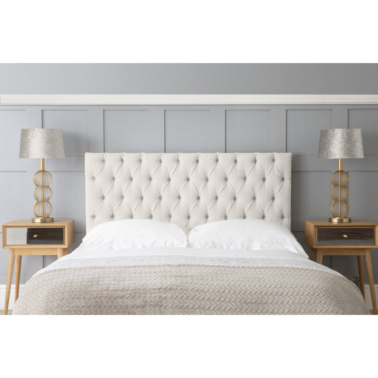 Tufted headboard store bedroom set